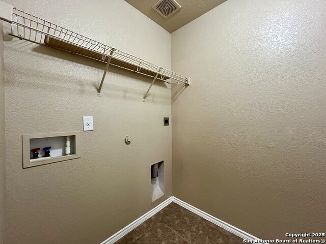 Listing photo id 37 for 7538 Elegante Way