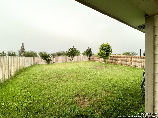 Listing photo id 40 for 7538 Elegante Way