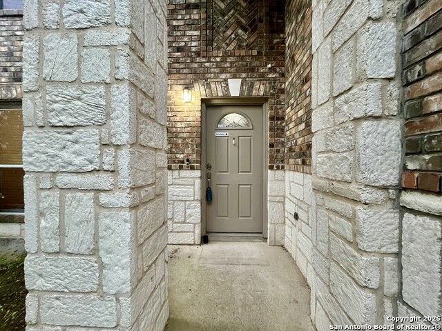 Listing photo id 42 for 7538 Elegante Way