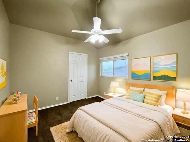 Listing photo id 5 for 7538 Elegante Way