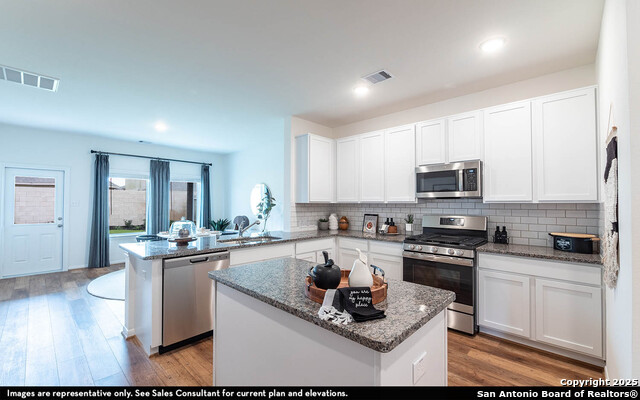 Image 4 of 17 For 4947 Hawkwell Ln
