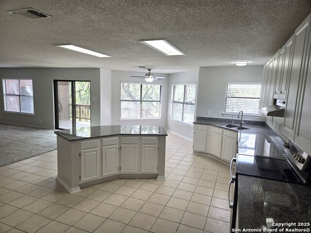 Image 15 of 50 For 23622 Northwood