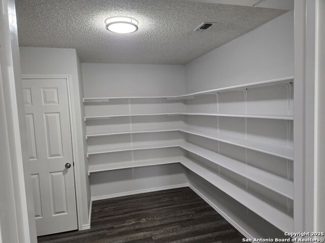 Image 16 of 50 For 23622 Northwood