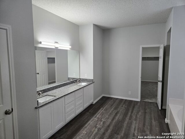 Image 21 of 50 For 23622 Northwood