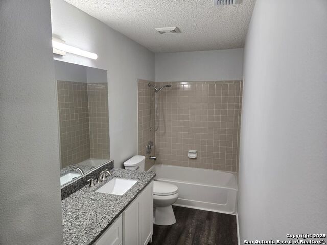 Image 30 of 50 For 23622 Northwood