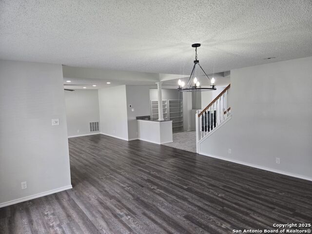 Image 8 of 50 For 23622 Northwood
