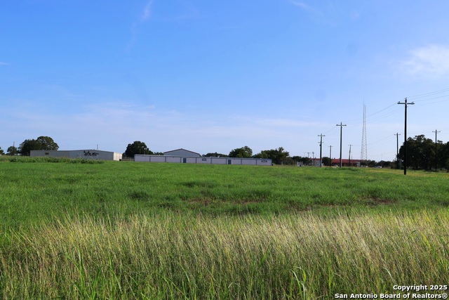 Listing photo id 7 for 1456 East Cemetery Road E