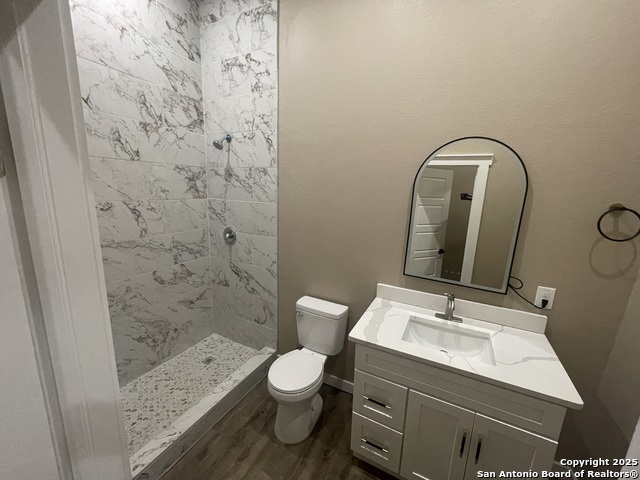 Listing photo id 5 for 227 Jackson  102