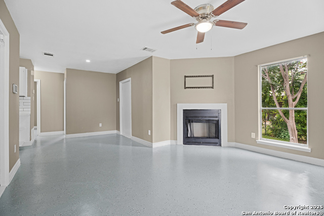 Image 7 of 22 For 5728 Harefield