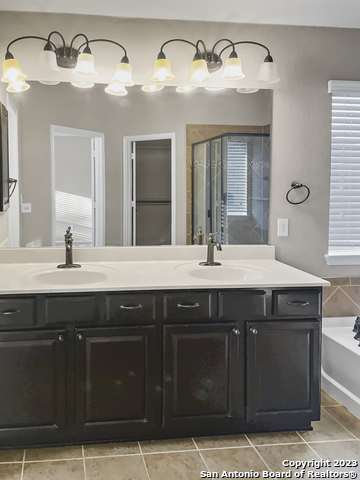 Image 14 of 24 For 27410 Valle Verde