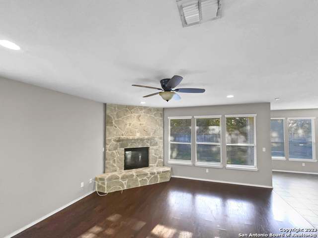 Image 6 of 24 For 27410 Valle Verde
