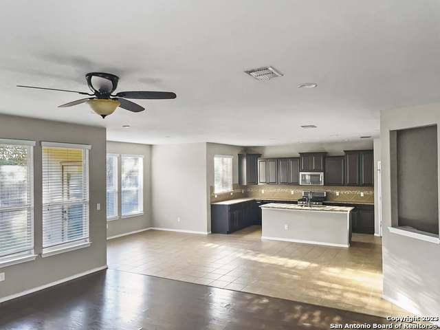 Image 8 of 24 For 27410 Valle Verde