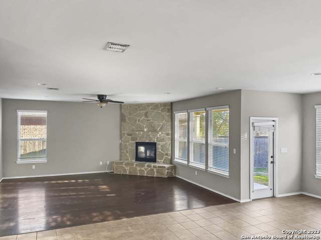 Image 9 of 24 For 27410 Valle Verde
