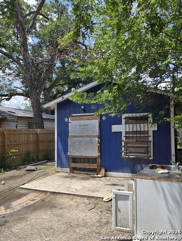 Details for 1717 Montezuma, San Antonio, TX 78207