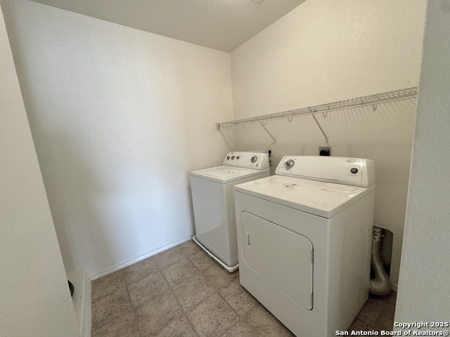 Listing photo id 22 for 130 Palazzo Torre