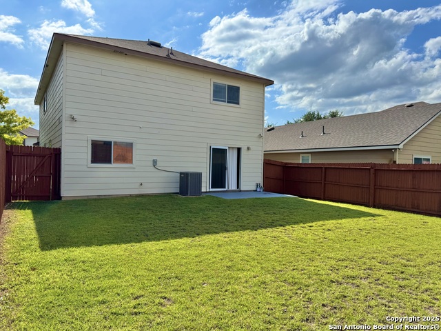 Listing photo id 26 for 130 Palazzo Torre