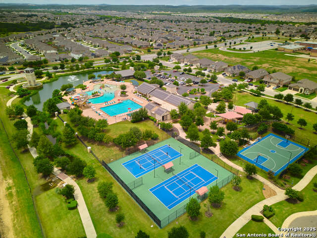 Listing photo id 23 for 8838 Palmetto Fls