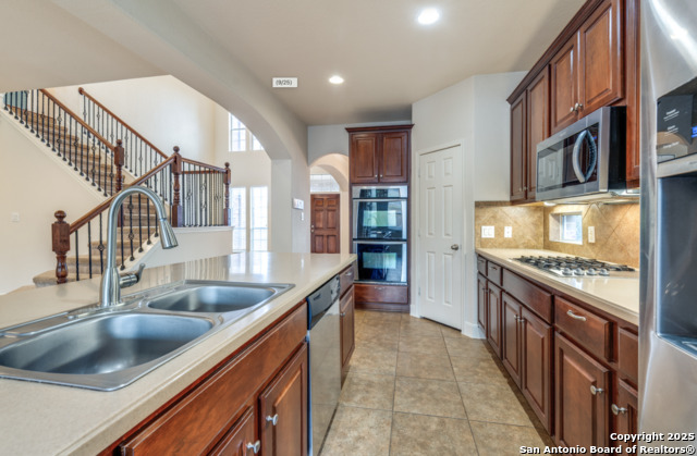 Image 10 of 24 For 24107 Canyon Row