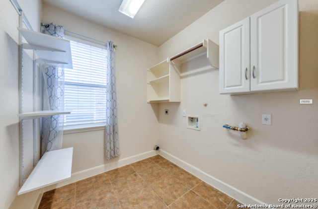 Image 11 of 24 For 24107 Canyon Row