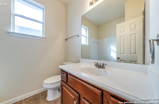 Image 19 of 24 For 24107 Canyon Row