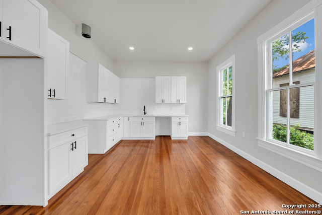 Image 7 of 17 For 822 Lamar  