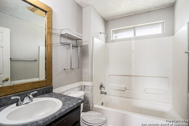 Image 12 of 16 For 11319 Gaylord Dr