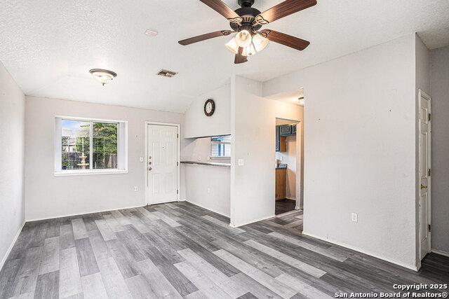 Image 5 of 16 For 11319 Gaylord Dr