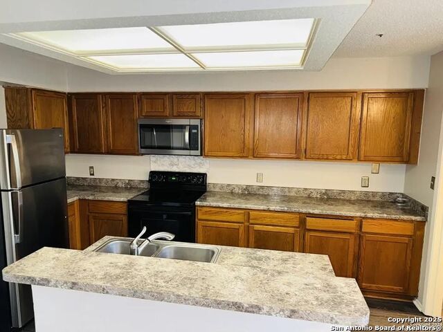 Image 3 of 4 For 8511 Sir Lancelot  Apt 2