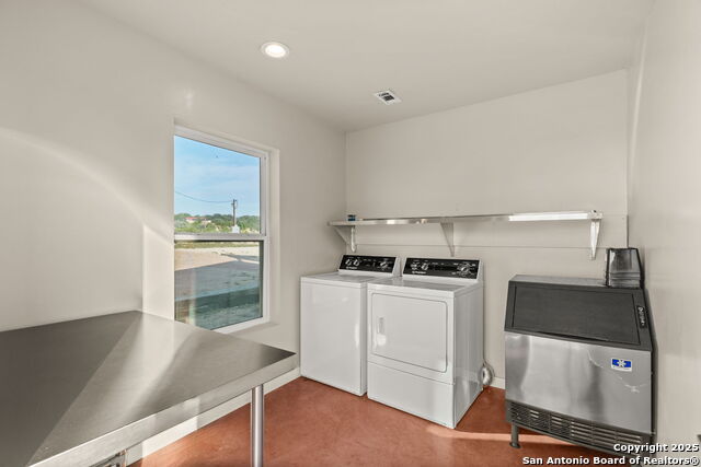 Image 21 of 44 For 365 Billy Sisson