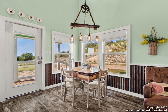 Image 35 of 44 For 365 Billy Sisson