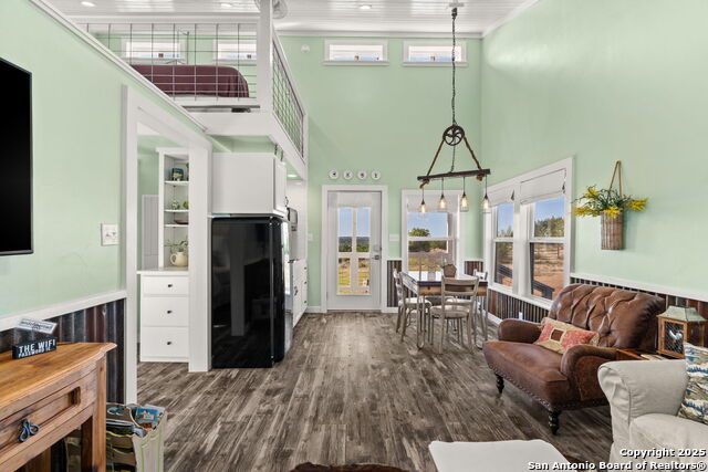 Image 38 of 44 For 365 Billy Sisson