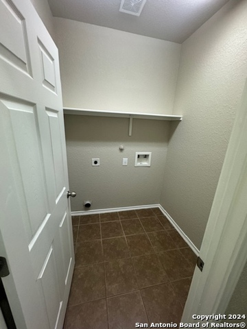 Image 26 of 27 For 12147 Potter Cir