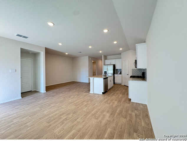 Image 7 of 23 For 349 Trent Dr