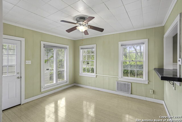 Image 15 of 41 For 527 Kings Ct