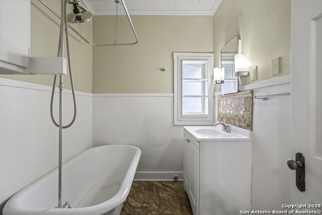 Image 19 of 41 For 527 Kings Ct