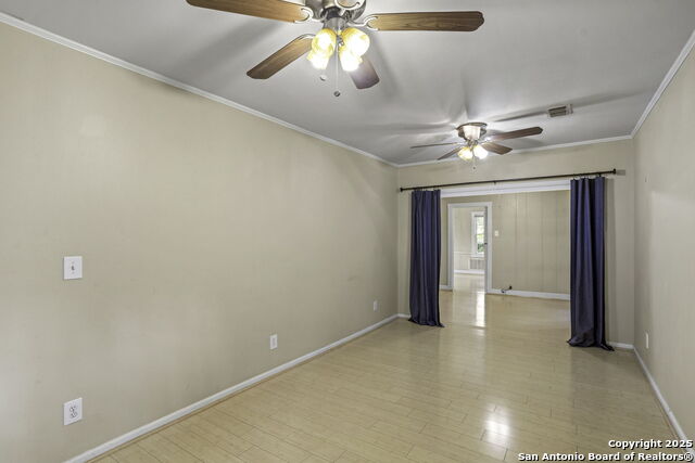 Image 20 of 41 For 527 Kings Ct