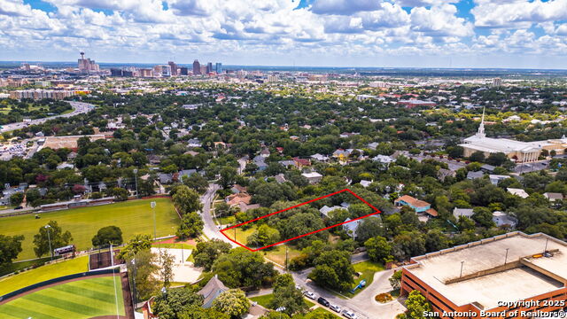 Image 38 of 41 For 527 Kings Ct