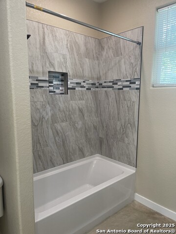 Image 18 of 27 For 25617 Campbellton Rd  2