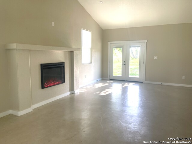 Image 3 of 27 For 25617 Campbellton Rd  2