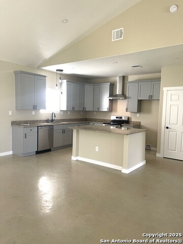 Image 6 of 27 For 25617 Campbellton Rd  2