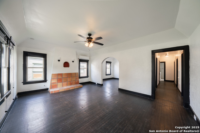 Image 4 of 19 For 1307 Hicks  