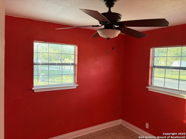 Image 11 of 24 For 401 Lindbergh Blvd W