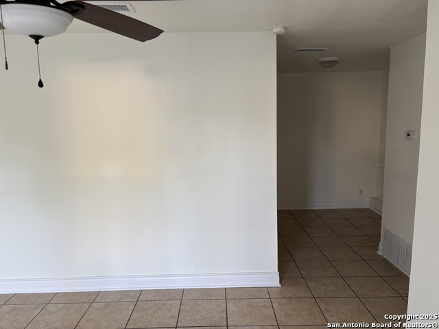 Image 12 of 24 For 401 Lindbergh Blvd W