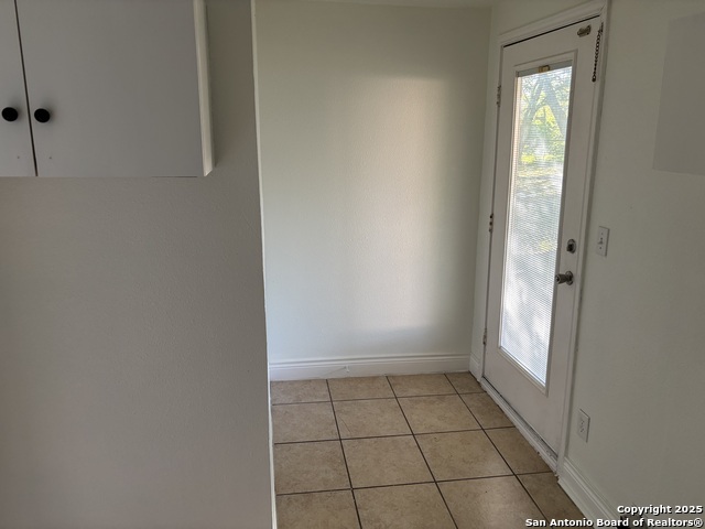 Image 15 of 24 For 401 Lindbergh Blvd W