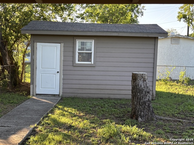 Image 20 of 24 For 401 Lindbergh Blvd W