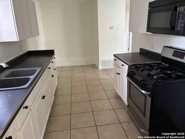 Image 6 of 24 For 401 Lindbergh Blvd W