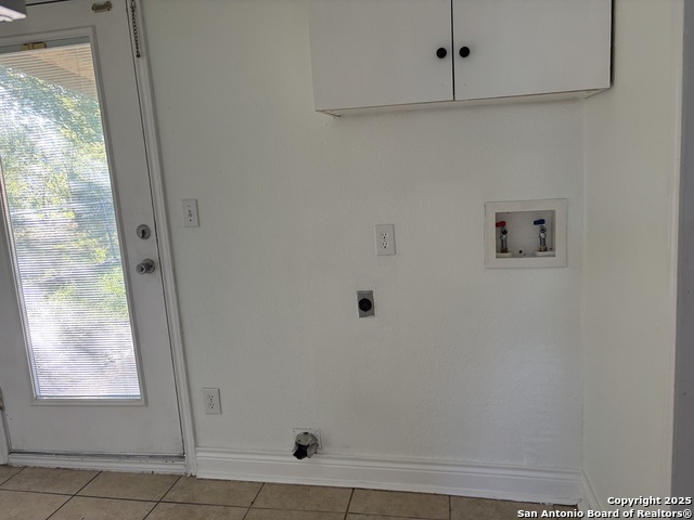 Image 9 of 24 For 401 Lindbergh Blvd W