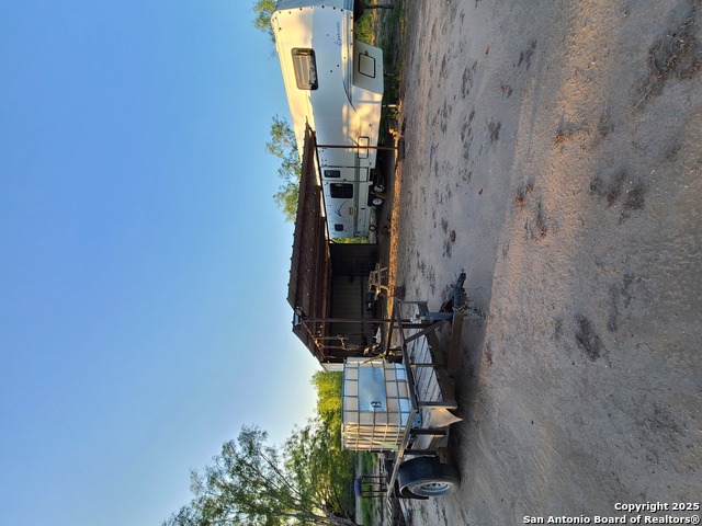 Listing photo id 0 for 0 Fm 1436 N