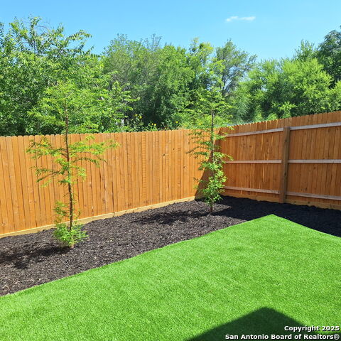 Image 23 of 35 For 7808 Elm Run