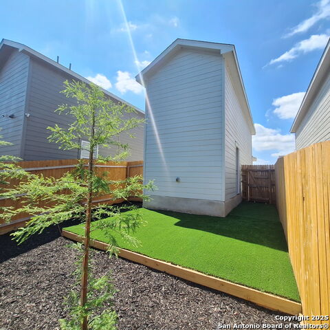 Image 24 of 35 For 7808 Elm Run